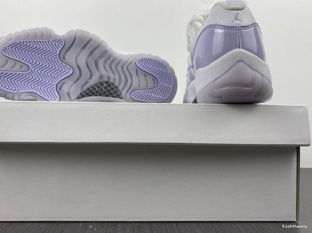 Kick Theory AH7860-101 Low WMNS Air Pure Jordan 11 Violet 0821